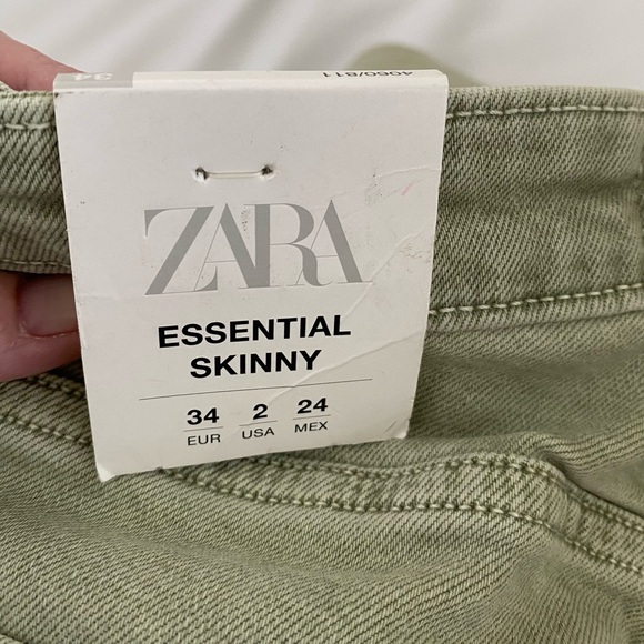 Zara Hi-Rise Juniors size 2 Denim Jeans in sage green color.  NWT. - Picture 14 of 15